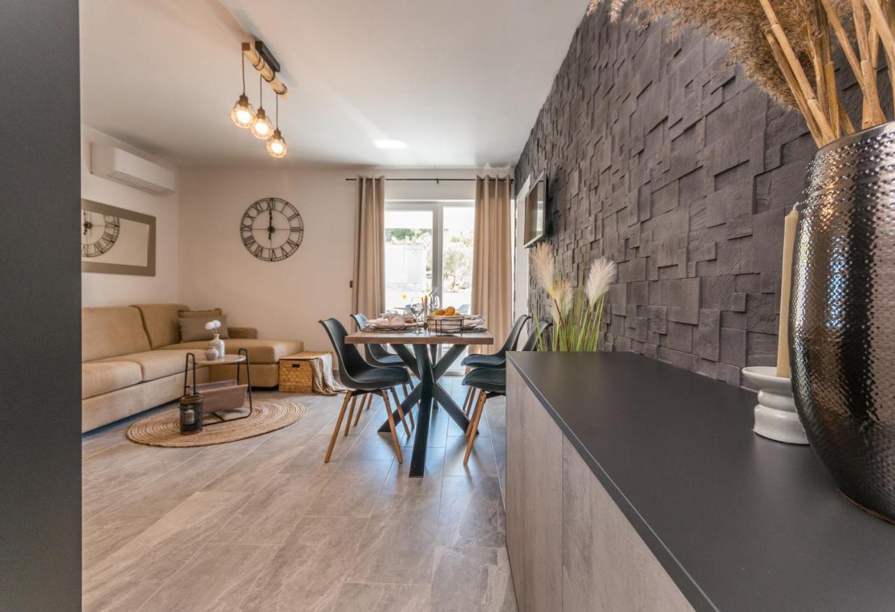 Marilu Luxury Apartments Drage Bagian luar foto