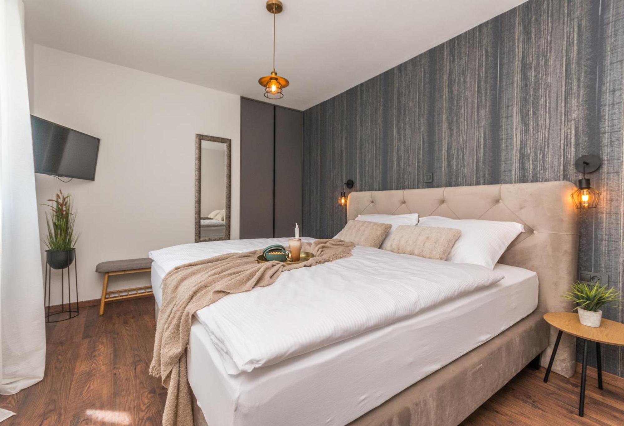 Marilu Luxury Apartments Drage Bagian luar foto
