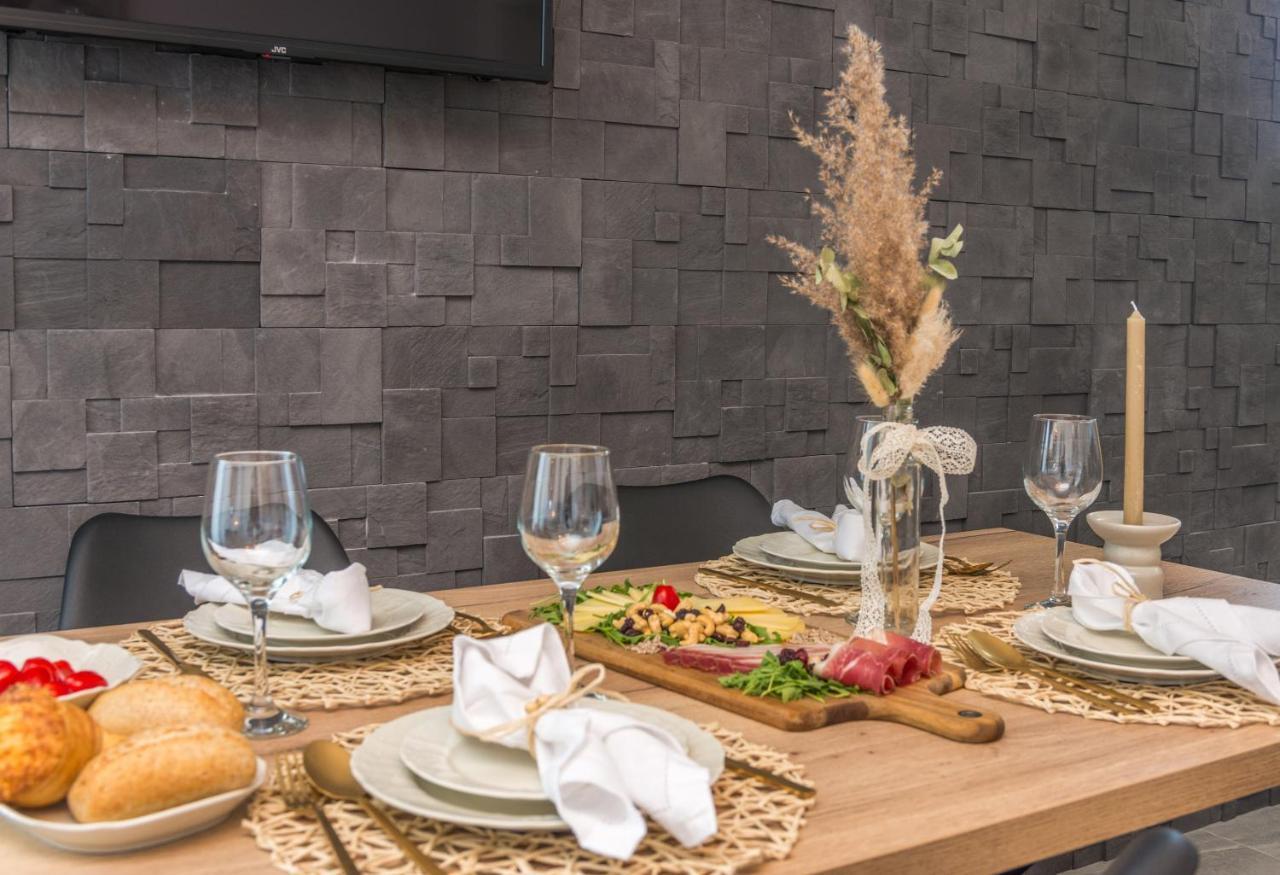 Marilu Luxury Apartments Drage Bagian luar foto