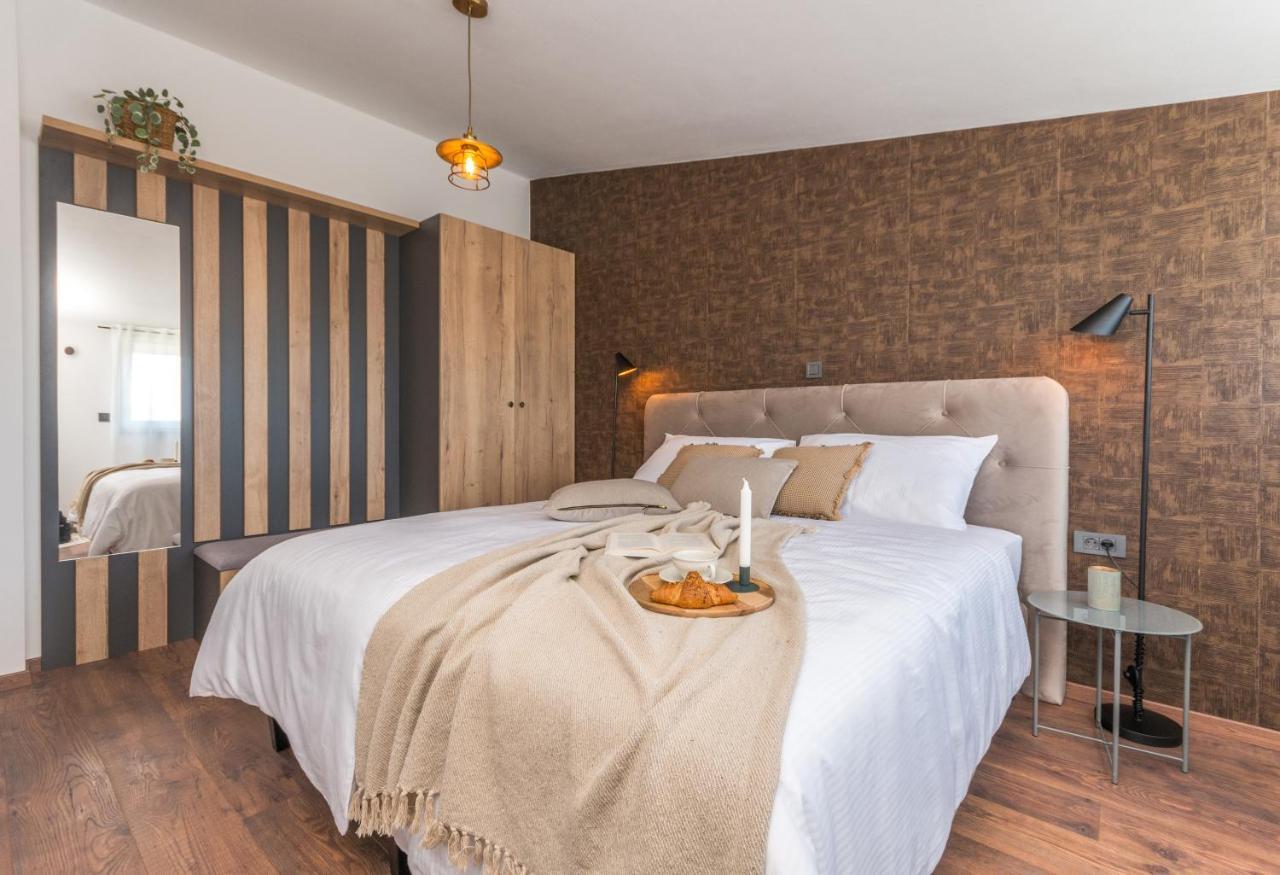 Marilu Luxury Apartments Drage Bagian luar foto