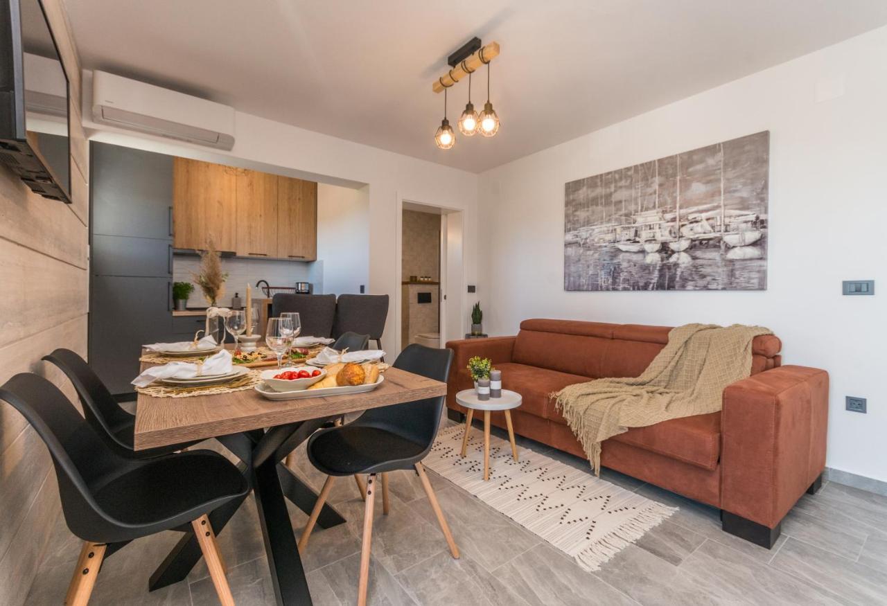 Marilu Luxury Apartments Drage Bagian luar foto